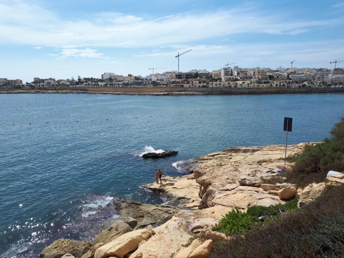 Ocean View, Apartment 1 Marsaskala Exteriör bild